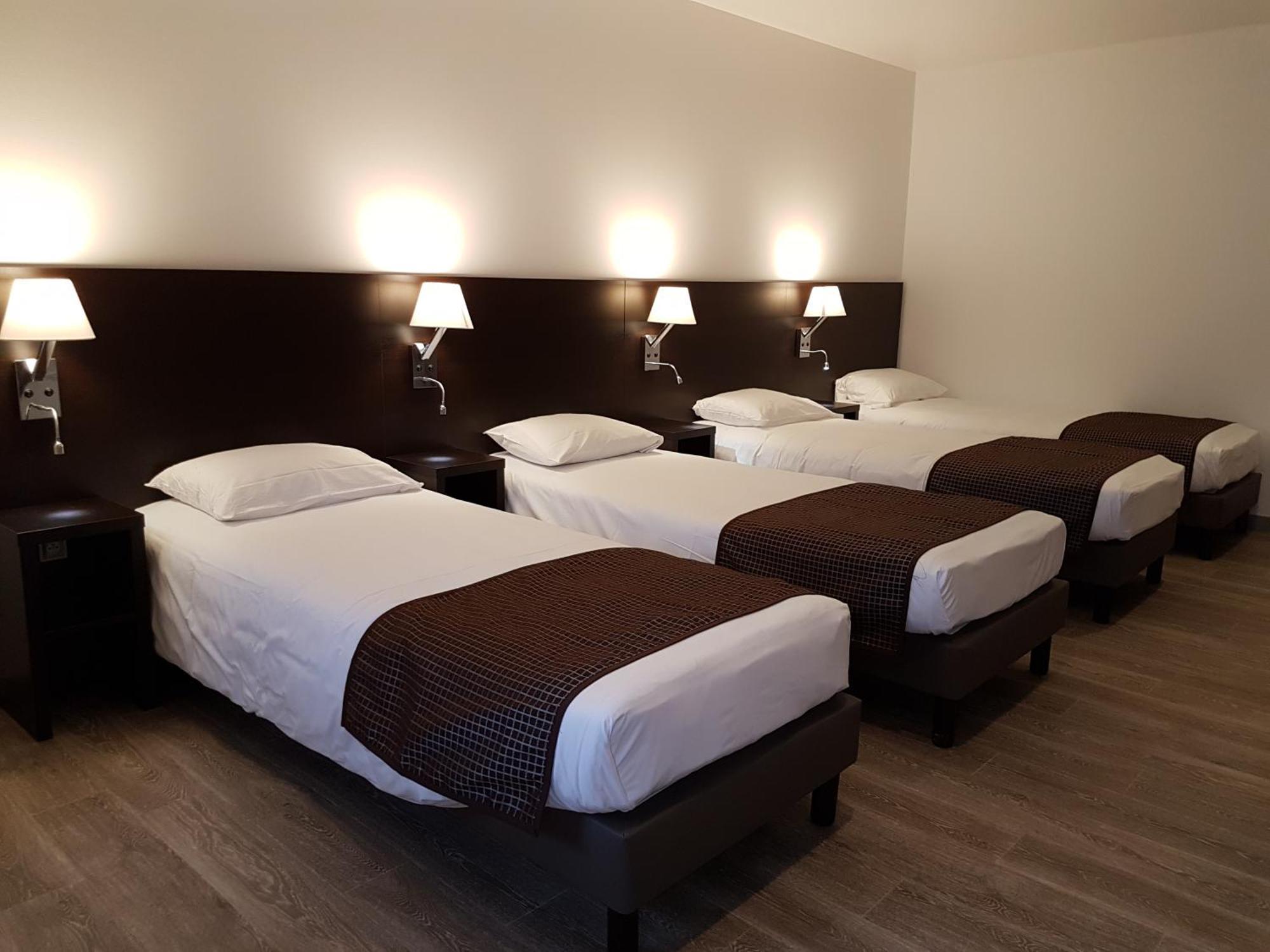 Nevers Hotel Buitenkant foto
