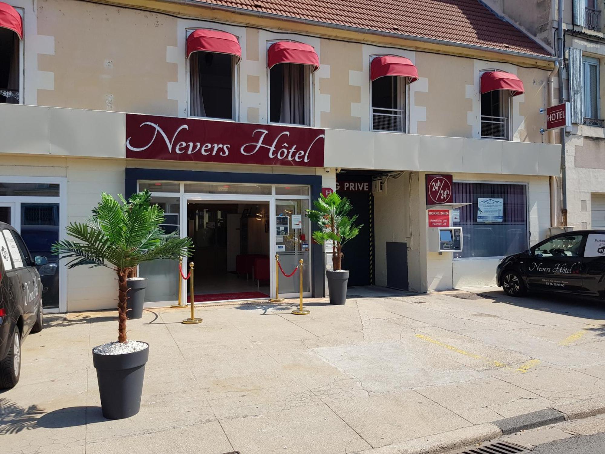 Nevers Hotel Buitenkant foto