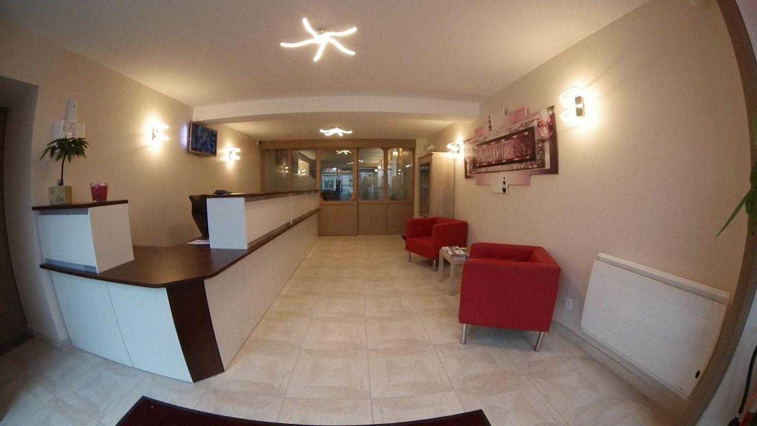 Nevers Hotel Buitenkant foto