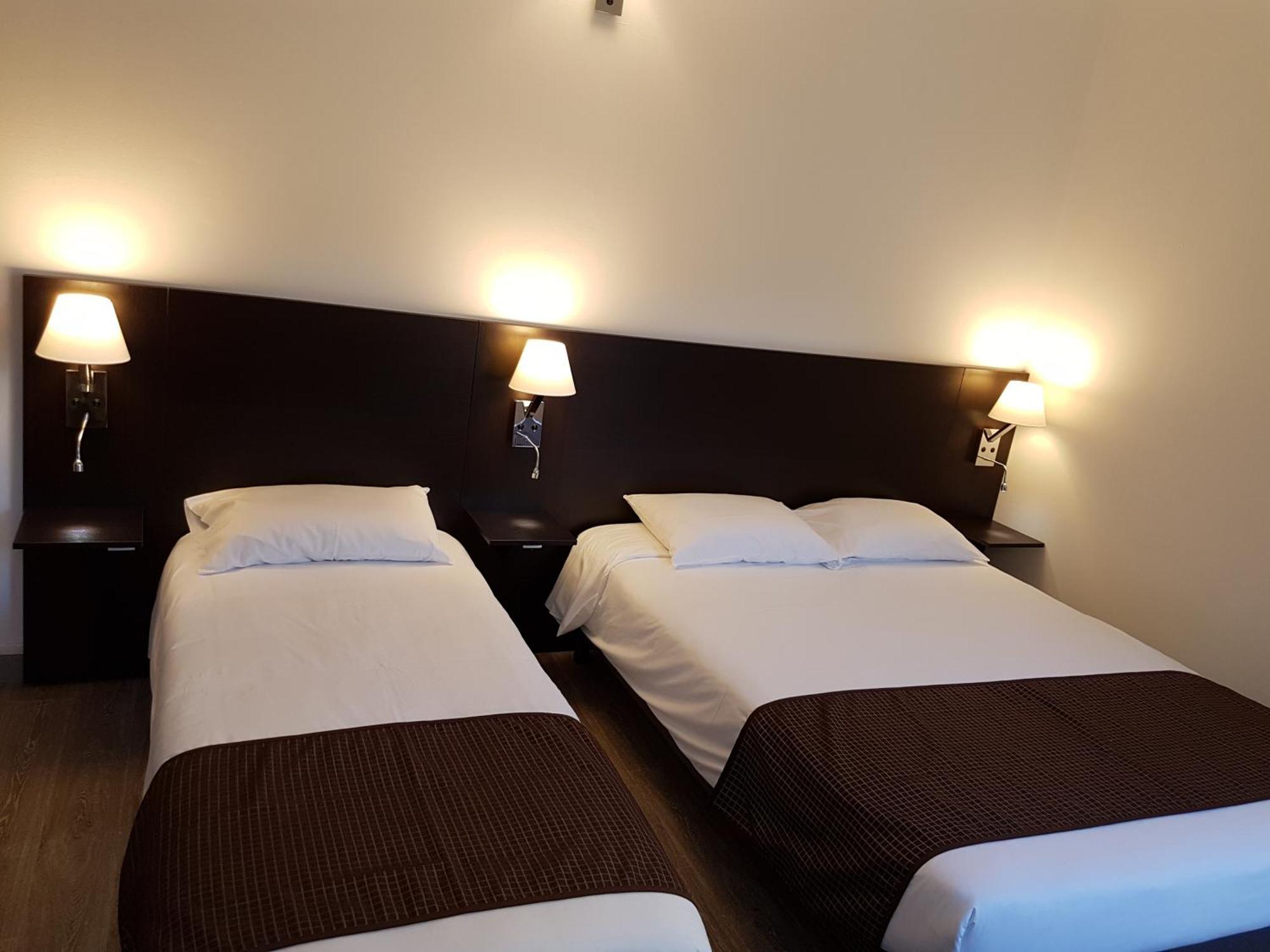 Nevers Hotel Buitenkant foto
