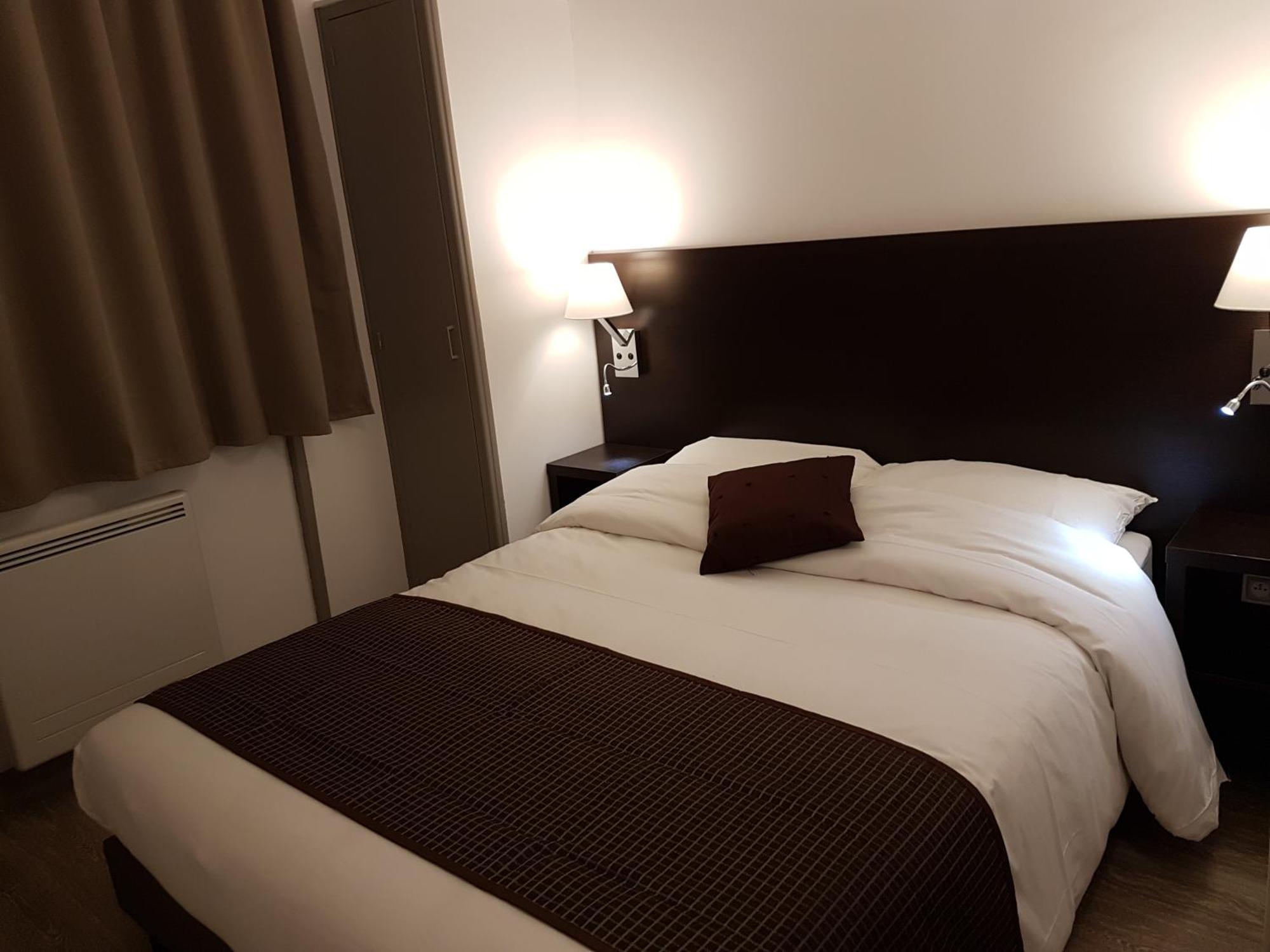 Nevers Hotel Buitenkant foto